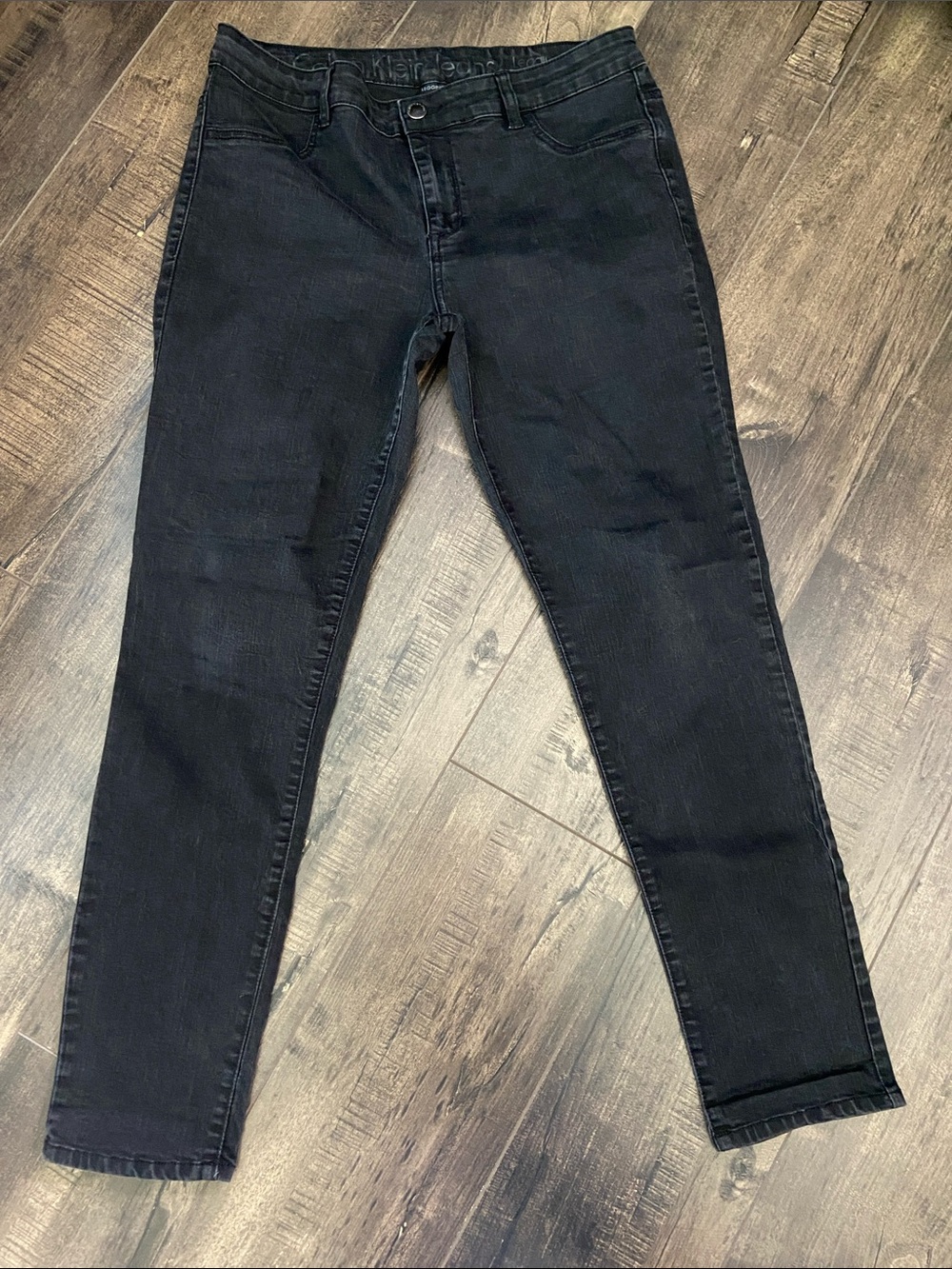 Calvin Klein Women’s Black Skinny Jeans with Stretch